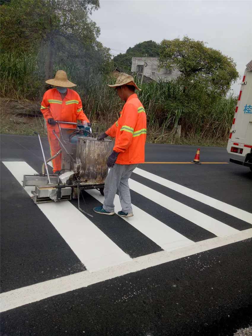 二級(jí)公路劃線_熱熔減速帶劃線_崇左道路劃線