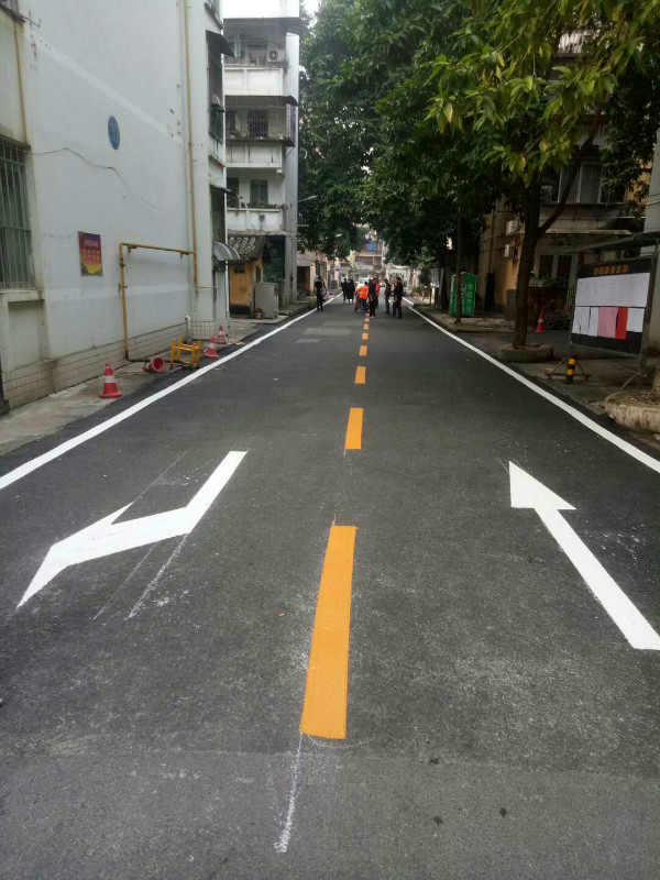 道路熱熔標(biāo)線施工過程中的常見問題