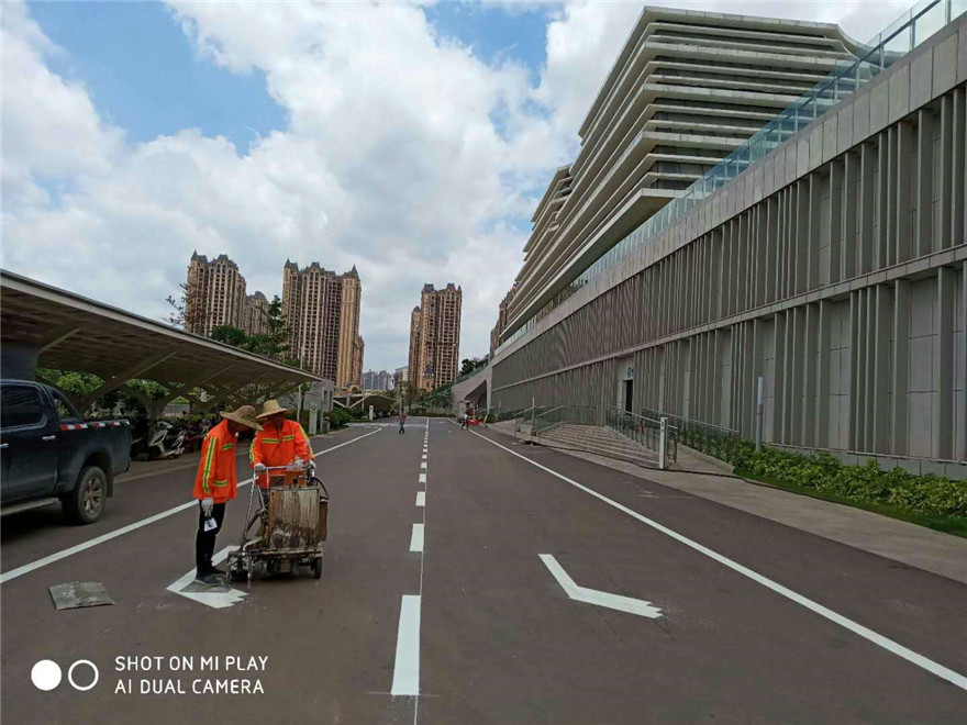 南寧市圖書館道路劃線-南寧飛馳交通